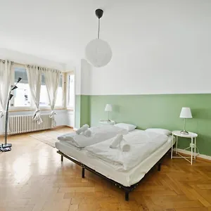 For Explorers 222 Apartment